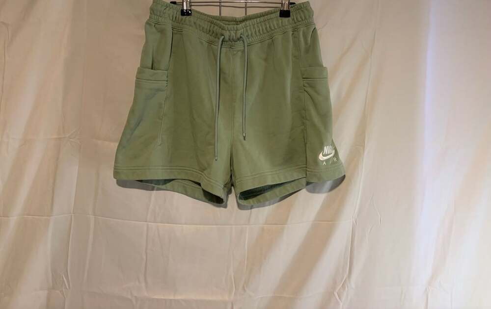 Nike Air Shorts Size M Green Fleece Sweatshorts